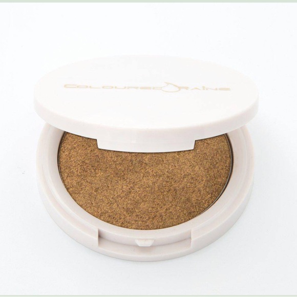 Coloured Raine Focal Point Glowlighter in YOUR TREAT - Picture 2 of 11